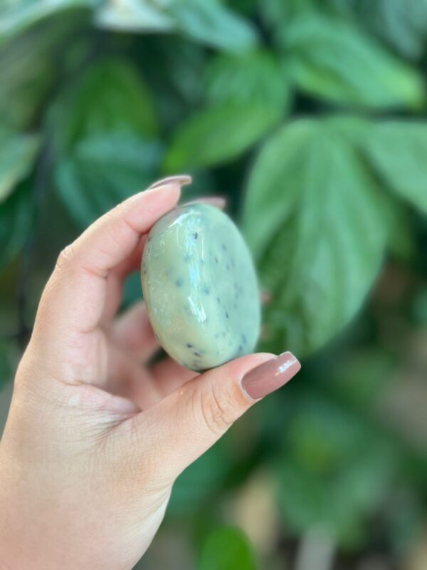 O sabonete de erva-doce é conhecido por suas propriedades calmantes, purificadoras e harmonizadoras, tanto no corpo quanto no campo energético.