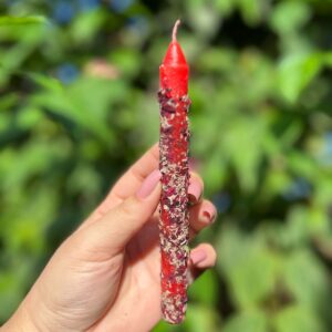 Vela Maria Padilha: ideal para quem deseja conexão com o feminino e poder pessoal. A vela que nos nos traz a força visceral, conexão com as ancestrais e nós aproxima de nossa essência rosa verde